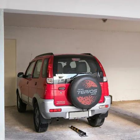 Apartamento With Private Parking